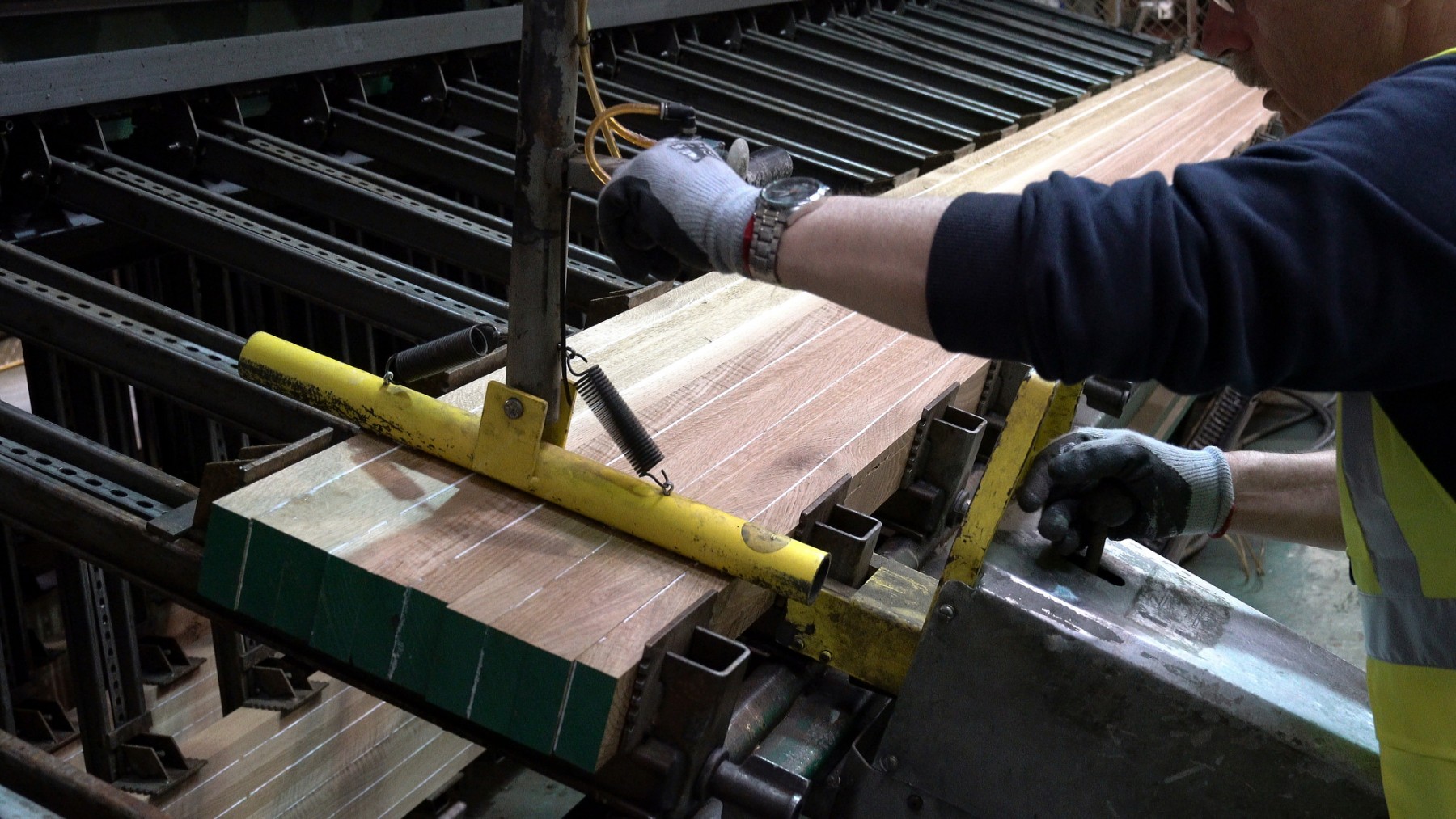 LAMINATED & ENGINEERED WOOD - Palmer Timber